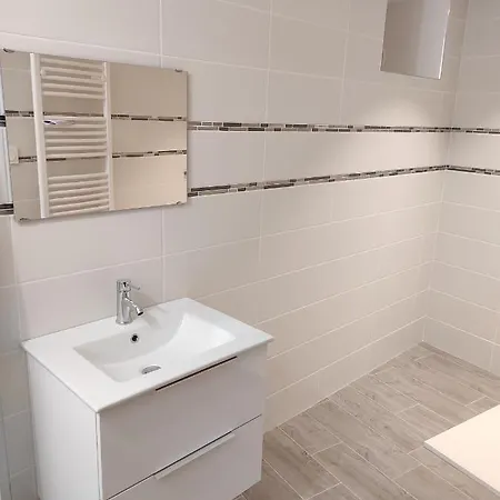 Au Plaisir De L'ivoie Double 住宿加早餐酒店 3*